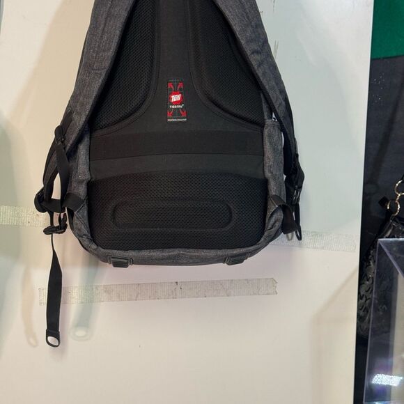 Tigernu backpack really cool design with this one great condition - Picture 8 of 8